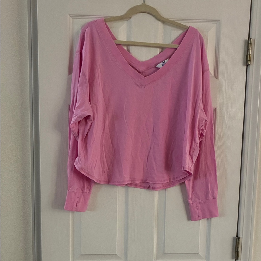 JoyLab Pink V-Neck top